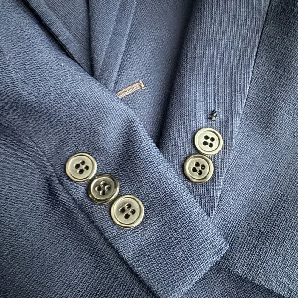 1970s Haspel Suit Mens 38R 32W Blue Textured 2-Button Notch‎ Lapel Vintage USA